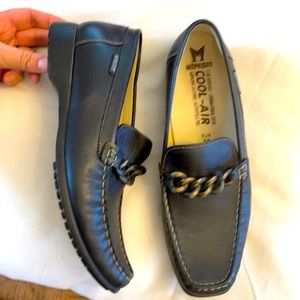MEPHISTO BLACK LEATHER LOAFERS W/CHAIN DET…